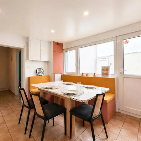 Apartment Le Cocon Du Haut-pont - Parking Gratuit, Ideal Groupe, Proche Gare Saint-Omer (Pas-de-Calais)