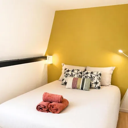 Apartment Le Cocon Du Haut-pont - Parking Gratuit, Ideal Groupe, Proche Gare Saint-Omer (Pas-de-Calais)